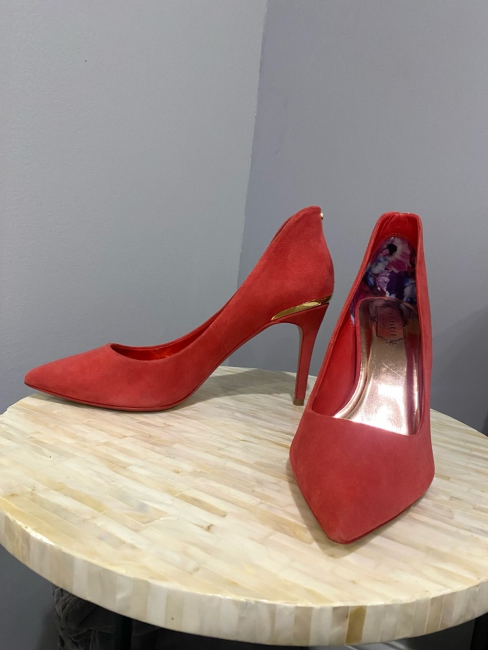Ted Baker Red Suede Pointed-Toe Stiletto Heels SZ 9.5/10